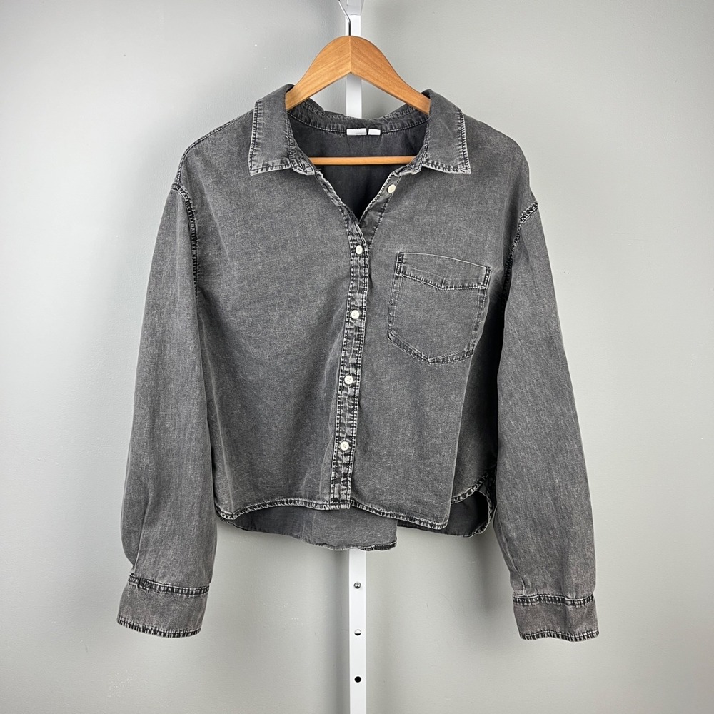 GAP Cropped Denim Button Up Shirt Top Womens XL Gray Long Sleeve Boxy - Picture 2 of 6